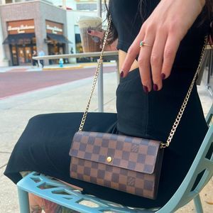 💯 AUTH Louis Vuitton Pochette Damier ebene wallet on chain